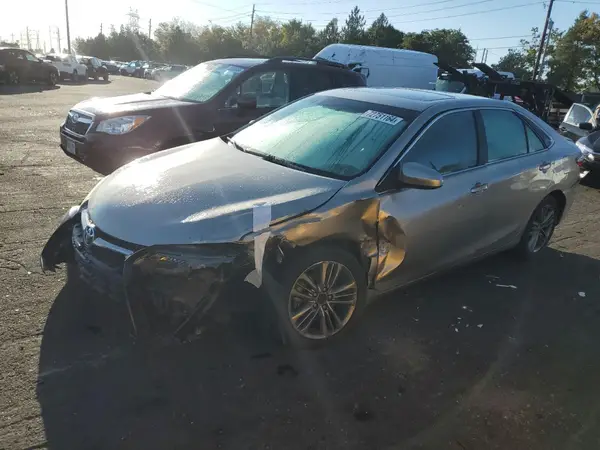 4T1BF1FK0GU131224 2016 TOYOTA CAMRY - Image 1