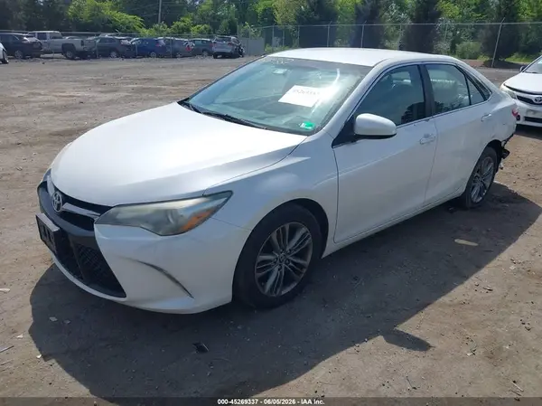 4T1BF1FK0GU131546 2016 TOYOTA CAMRY - Image 2