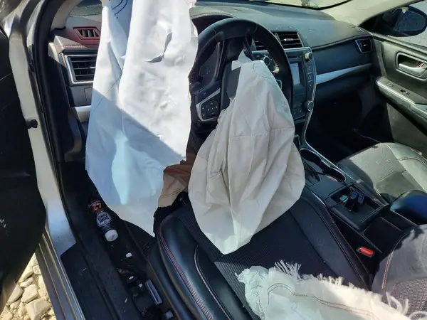 4T1BF1FK0GU132325 2016 TOYOTA CAMRY - Image 8