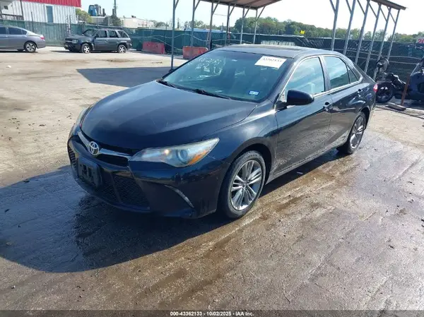 4T1BF1FK0GU133779 2016 TOYOTA CAMRY - Image 2