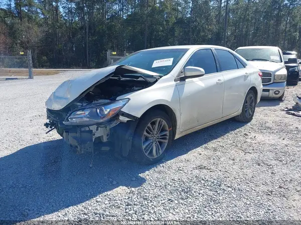 4T1BF1FK0GU134317 2016 TOYOTA CAMRY - Image 2