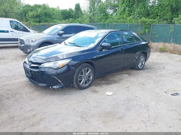 4T1BF1FK0GU134835 2016 TOYOTA CAMRY - Image 2
