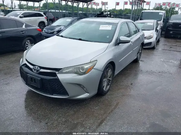 4T1BF1FK0GU136231 2016 TOYOTA CAMRY - Image 2