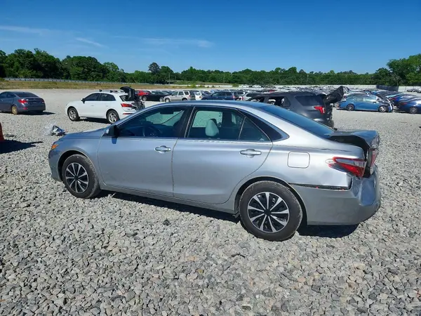 4T1BF1FK0GU141140 2016 TOYOTA CAMRY - Image 2