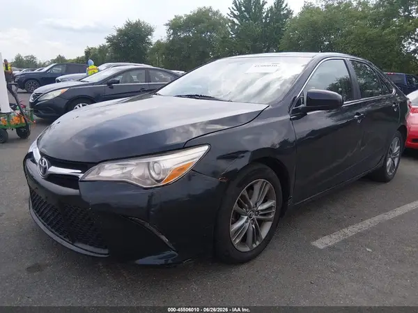 4T1BF1FK0GU142806 2016 TOYOTA CAMRY - Image 2