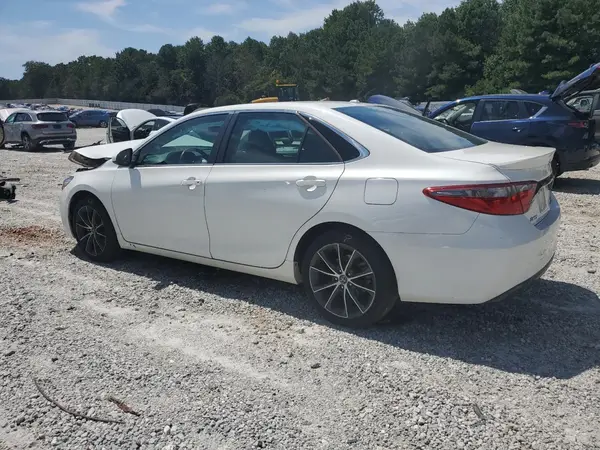 4T1BF1FK0GU144118 2016 TOYOTA CAMRY - Image 2