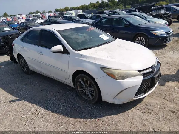 4T1BF1FK0GU146242 2016 TOYOTA CAMRY - Image 1