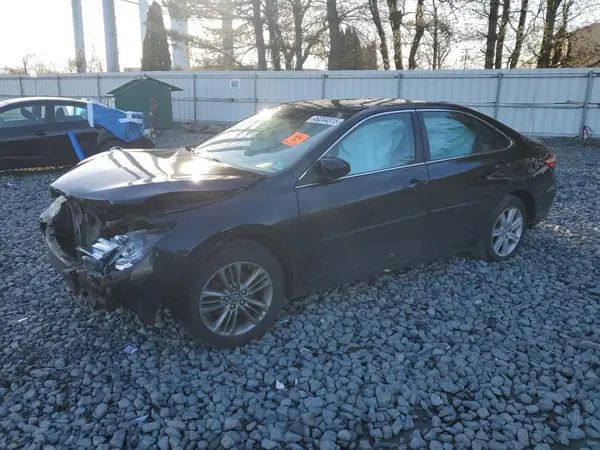 4T1BF1FK0GU146564 2016 TOYOTA CAMRY - Image 1
