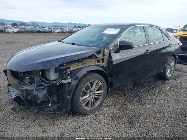 4T1BF1FK0GU146774 2016 TOYOTA CAMRY - Image 2