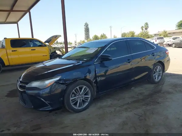 4T1BF1FK0GU146919 2016 TOYOTA CAMRY - Image 2