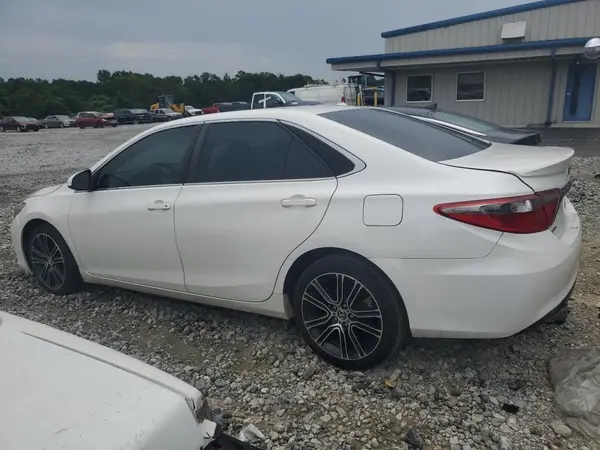 4T1BF1FK0GU148850 2016 TOYOTA CAMRY - Image 2