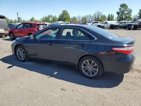 4T1BF1FK0GU152820 2016 TOYOTA CAMRY - Image 2