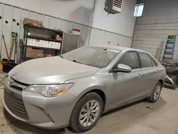 4T1BF1FK0GU155572 2016 TOYOTA CAMRY - Image 1