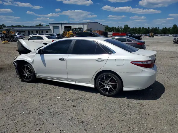 4T1BF1FK0GU155989 2016 TOYOTA CAMRY - Image 2