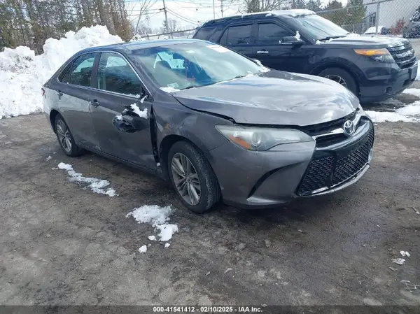 4T1BF1FK0GU157919 2016 TOYOTA CAMRY - Image 1