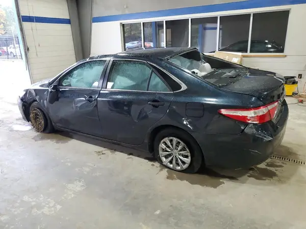4T1BF1FK0GU158424 2016 TOYOTA CAMRY - Image 2
