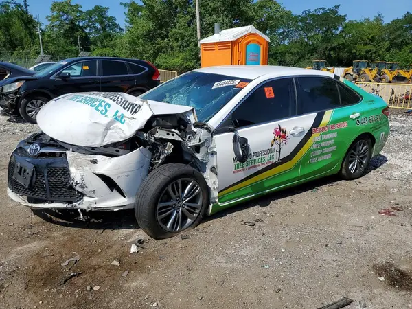 4T1BF1FK0GU160559 2016 TOYOTA CAMRY - Image 1