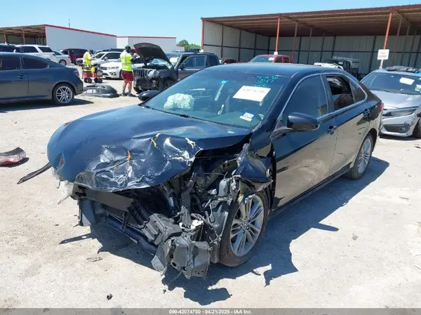 4T1BF1FK0GU162098 2016 TOYOTA CAMRY - Image 2
