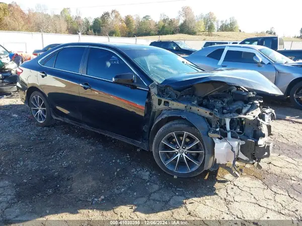 4T1BF1FK0GU162375 2016 TOYOTA CAMRY - Image 1