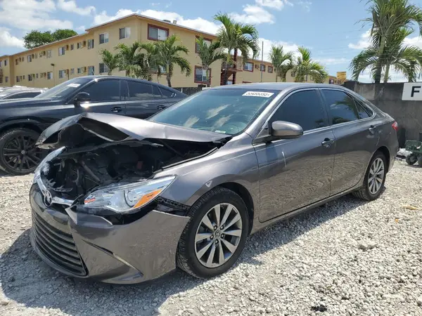 4T1BF1FK0GU163364 2016 TOYOTA CAMRY - Image 1