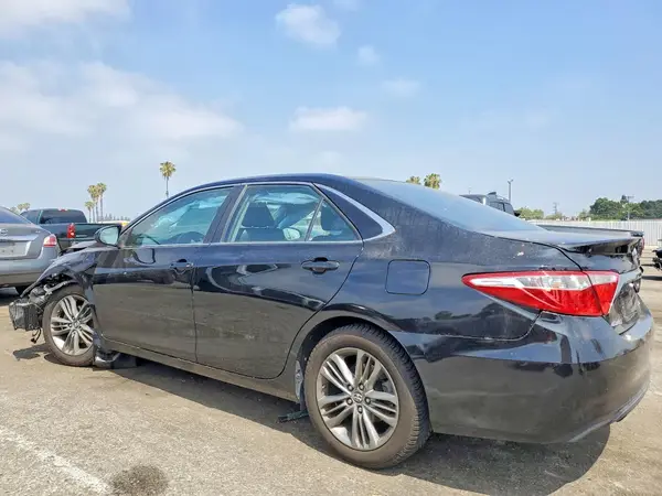 4T1BF1FK0GU165924 2016 TOYOTA CAMRY - Image 2