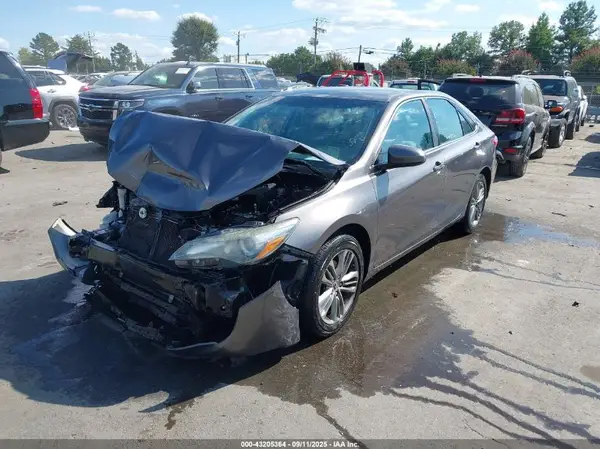 4T1BF1FK0GU166328 2016 TOYOTA CAMRY - Image 2