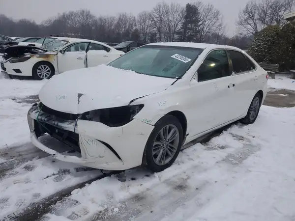 4T1BF1FK0GU167138 2016 TOYOTA CAMRY - Image 1