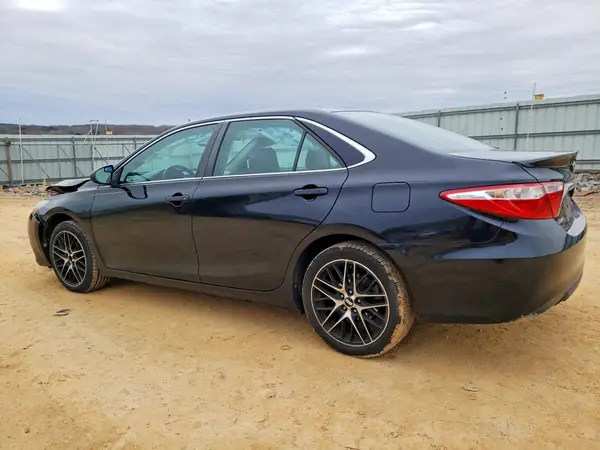 4T1BF1FK0GU167155 2016 TOYOTA CAMRY - Image 2