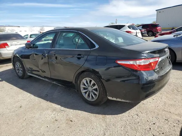 4T1BF1FK0GU167317 2016 TOYOTA CAMRY - Image 2