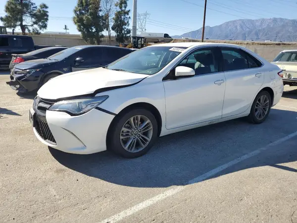4T1BF1FK0GU169522 2016 TOYOTA CAMRY - Image 1