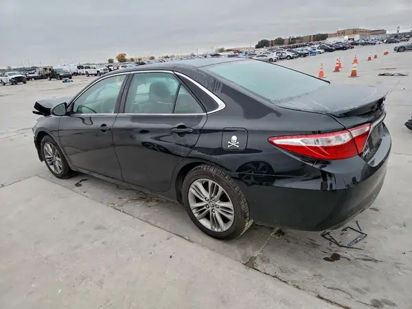 4T1BF1FK0GU169844 2016 TOYOTA CAMRY - Image 2