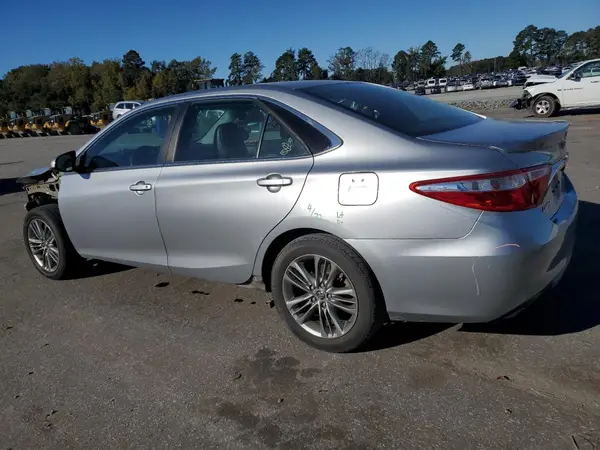 4T1BF1FK0GU171187 2016 TOYOTA CAMRY - Image 2