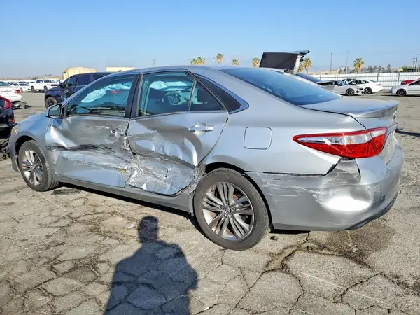 4T1BF1FK0GU171514 2016 TOYOTA CAMRY - Image 2