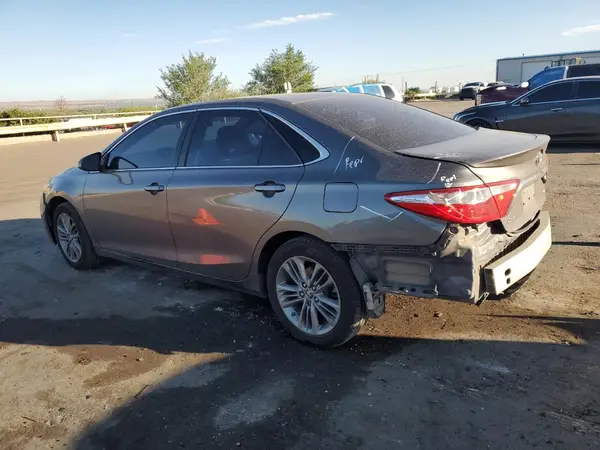 4T1BF1FK0GU172811 2016 TOYOTA CAMRY - Image 2