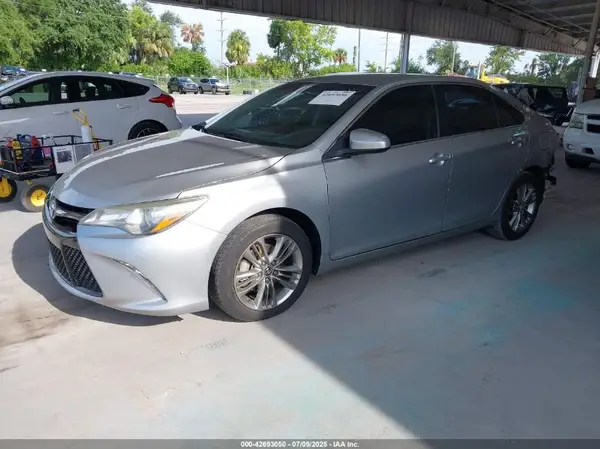4T1BF1FK0GU175711 2016 TOYOTA CAMRY - Image 2