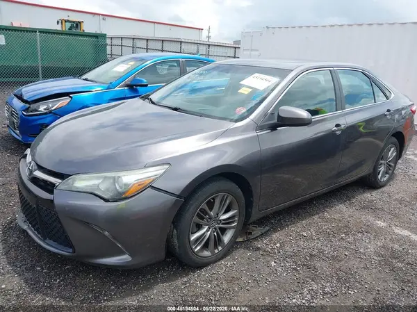 4T1BF1FK0GU176406 2016 TOYOTA CAMRY - Image 2