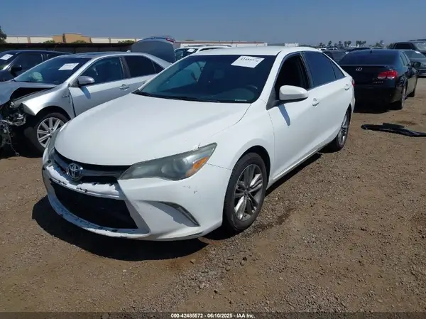 4T1BF1FK0GU177023 2016 TOYOTA CAMRY - Image 2