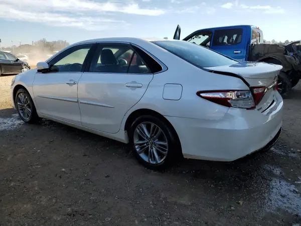 4T1BF1FK0GU180598 2016 TOYOTA CAMRY - Image 2