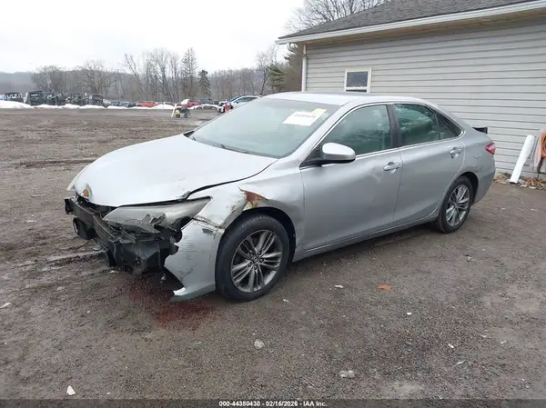 4T1BF1FK0GU180973 2016 TOYOTA CAMRY - Image 2