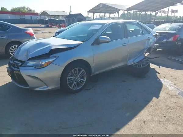4T1BF1FK0GU182089 2016 TOYOTA CAMRY - Image 2