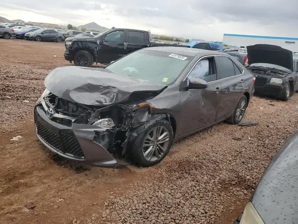 4T1BF1FK0GU185493 2016 TOYOTA CAMRY - Image 1