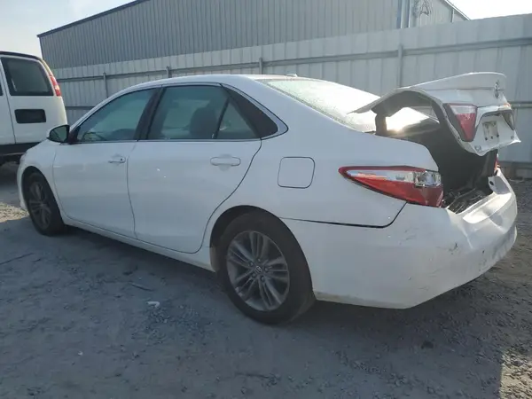 4T1BF1FK0GU188605 2016 TOYOTA CAMRY - Image 2