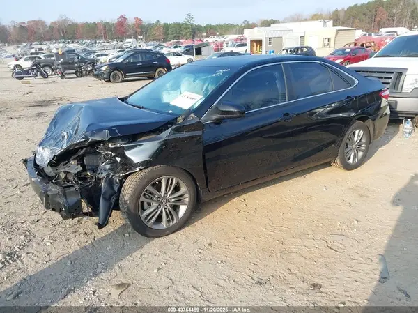 4T1BF1FK0GU189060 2016 TOYOTA CAMRY - Image 2