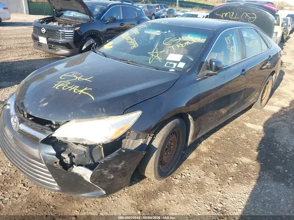 4T1BF1FK0GU189978 2016 TOYOTA CAMRY - Image 2