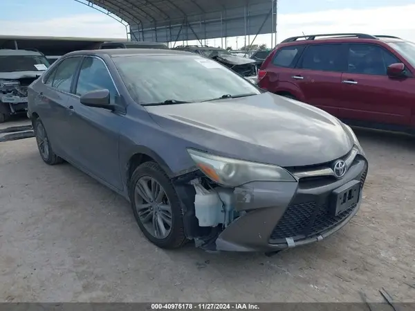 4T1BF1FK0GU190001 2016 TOYOTA CAMRY - Image 1
