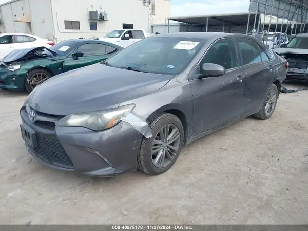 4T1BF1FK0GU190001 2016 TOYOTA CAMRY - Image 2