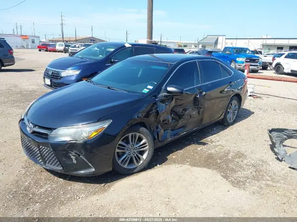 4T1BF1FK0GU193819 2016 TOYOTA CAMRY - Image 2