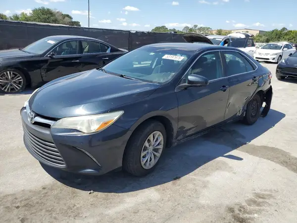 4T1BF1FK0GU194677 2016 TOYOTA CAMRY - Image 1