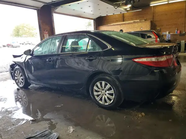 4T1BF1FK0GU194923 2016 TOYOTA CAMRY - Image 2