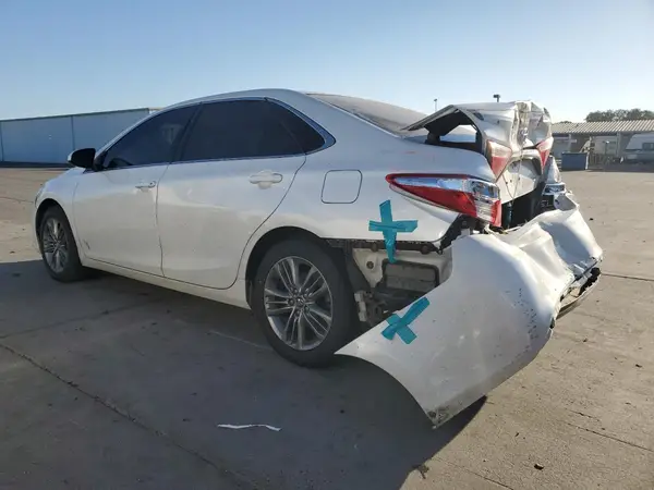 4T1BF1FK0GU195571 2016 TOYOTA CAMRY - Image 2